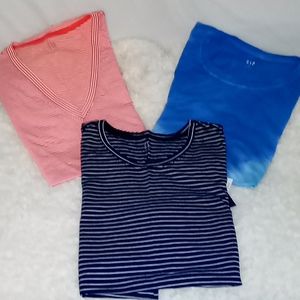 NWT Gap Women's Shirt Size L. Set of 3